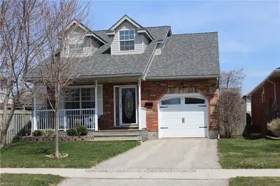 522 Mctavish Street, Centre Wellington, On N1m 3p9