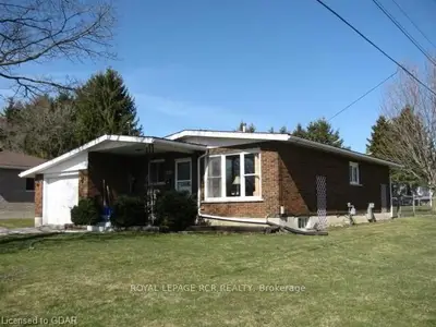 399 Birmingham Street E, Wellington North, On N0g 2l2