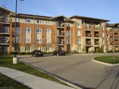 60 Lynnmore Street 205, Guelph, On N1l 0h6