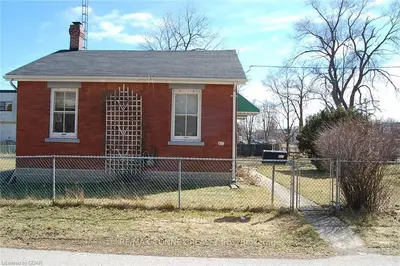 657 Woowich Street, Guelph, On N1h 3y8