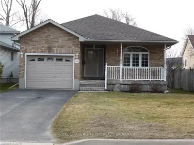 165 Forfar Street W, Centre Wellington, On N1m 1b1