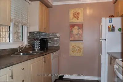 65 Glamis Road 38, Cambridge, On N1r 6w4