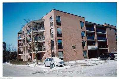 215 Scotland Street 201, Centre Wellington, On N1m 3l8