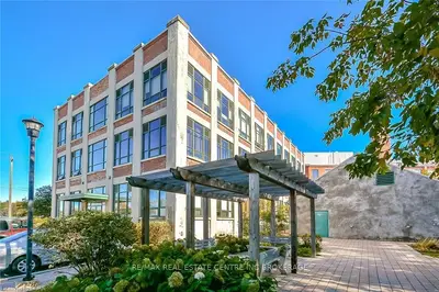 26 Ontario Street 313, Guelph, On N1e 7k1