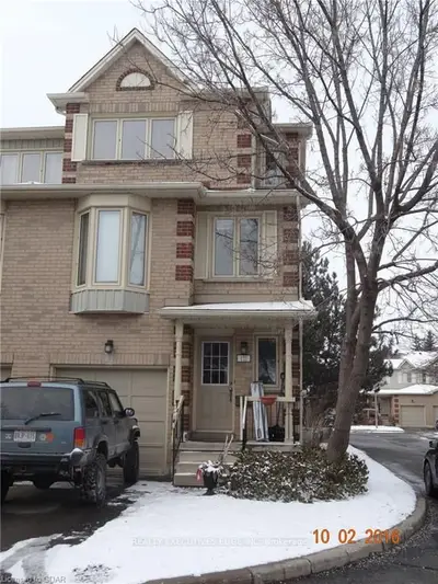 302 College Avenue W 173, Guelph, On N1g 4t6