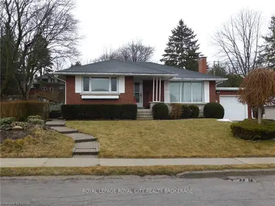 10 St. Catharine Street, Guelph, On N1e 4l5