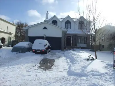 204 Elizabeth Crescent, Centre Wellington, On N1m 3n2