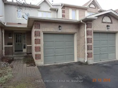 302 College Avenue W 66, Guelph, On N1g 4t6