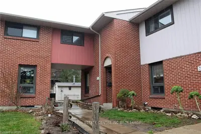 49 Rhonda Road 71, Guelph, On N1h 7a4