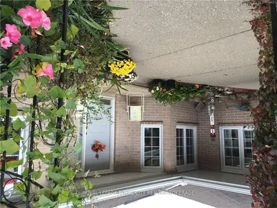 94 Woodlawn Road E 2, Guelph, On N1e 1b7