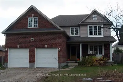 512 Water Street, Centre Wellington, On N0b 1s0