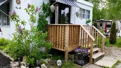 2-121 Basswood Street, Centre Wellington, On N1m 2w5