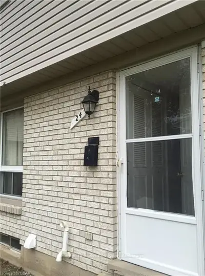 700 Paisley Road 24, Guelph, On N1k 1a3