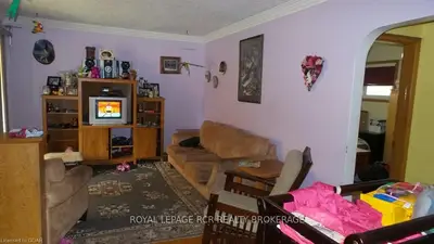 190 Clarke Street, Wellington North, On N0g 1a0