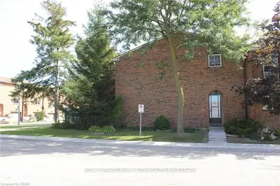 201 Silvercreek Parkway N 39, Guelph, On N1h 3t4