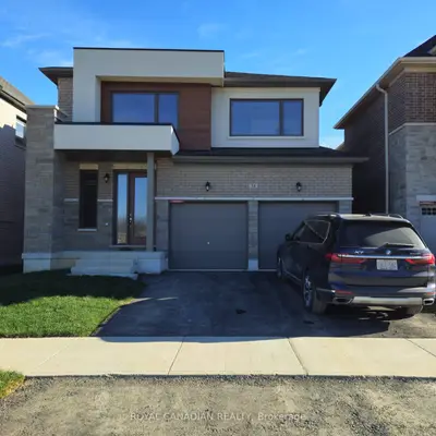 Detached in Brantford