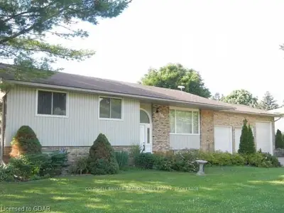 739 Bon Accord St, Centre Wellington, On, N1m 3a1