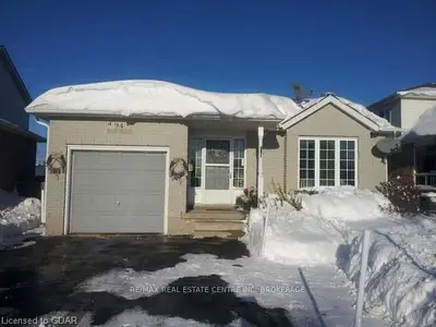 94 Bellamy Crs, Centre Wellington, On, N1m 3s6