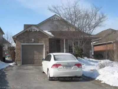 300 Tait Crs, Centre Wellington, On, N1m 3p7