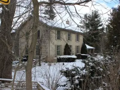 292 South River Rd, Centre Wellington, On, N0b 1s0