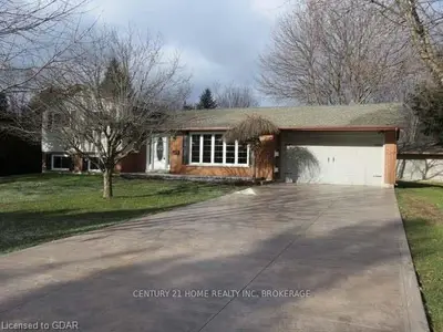 765 Bon Accord St, Centre Wellington, On, N1m 3a2