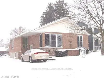 282 Fergus St S, Wellington North, On, N0g 2l2