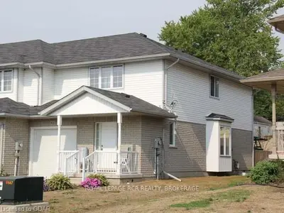 Semi-Detached in Centre Wellington