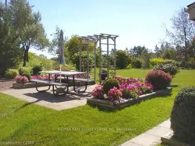 #201 208 Silvercreek Pkwy N, Guelph, On, N1h 8h2