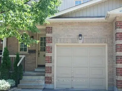 #205 302 College Ave W, Guelph, On, N1g 4t6