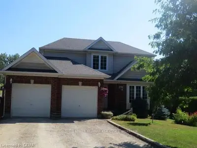 499 Victoria St, Centre Wellington, On, N0b 1s0