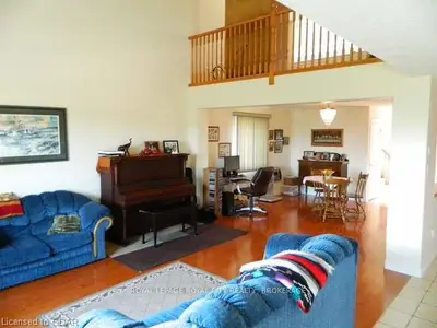 48 Teal Dr, Guelph, On, N1c 1g4