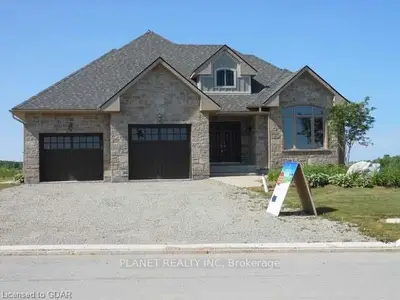 178 Cobble Beach Dr, Georgian Bluffs, On, N0h 1s0