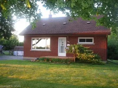 182 Silvercreek Pkwy S, Guelph, On, N1h 3s7
