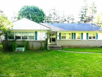 97 College Ave W, Guelph, On, N1g 1s3