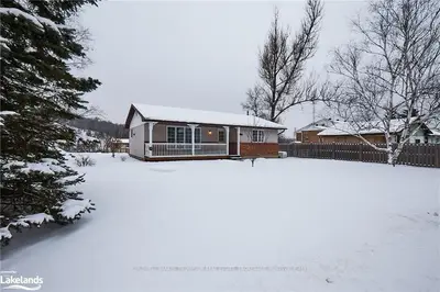 245 YONGE Street, Burk's Falls, ON P0A 1C0
