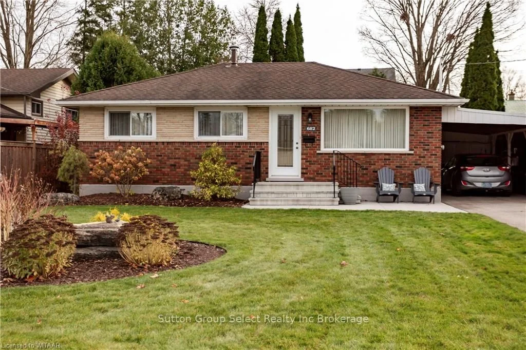 Detached in Woodstock
