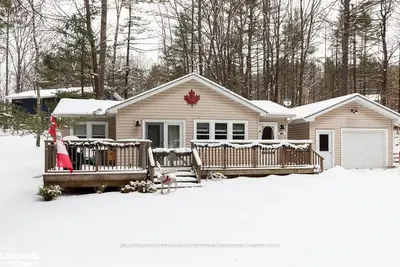 886 MUSKOKA RD 10, Huntsville, ON P0B 1L0