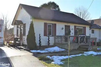 162 QUEBEC Street, Bracebridge, ON P1L 1E3