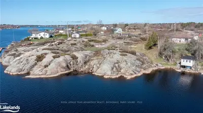 19 POINTE Road, Parry Sound Remote Area, ON P0G 1A0