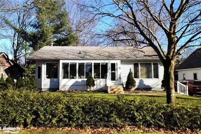 17 GEORGINA Street, Parry Sound, ON P2A 2C9