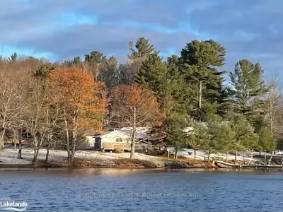 19 WEST Street 4, Muskoka Lakes, ON P0B 1J0