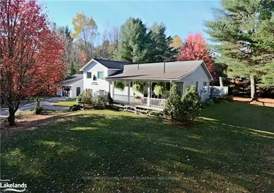 11 MCNABB Street, Bracebridge, ON P1L 1R4