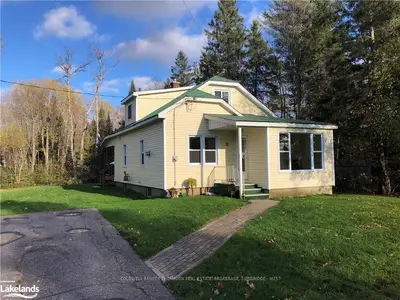 9 BARRIE Street, Sundridge, ON P0A 1Z0