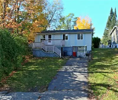 152 Holditch Street, Bracebridge, ON P1L 1E9
