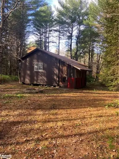 1136 BLACKMORE Road, Bracebridge, ON P1P 1X1