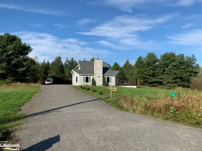 61 DELAMERE Road, French River / Rivière des Français, ON P0M 1A0