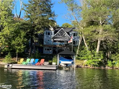 1063 KEMP Road, Muskoka Lakes, ON P0C 1A0