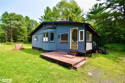 2585 DOE LAKE Road, Bracebridge, ON P1P 1R3