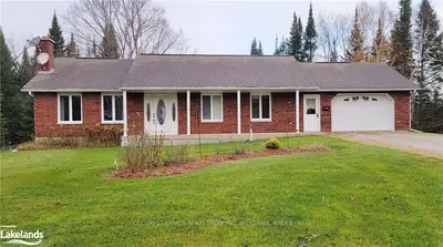 1187 WOODS Road, Dysart et al, ON K0M 1S0