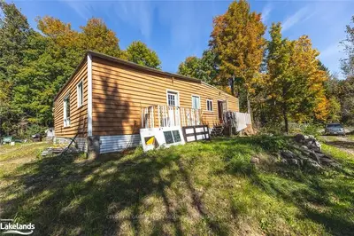1043 GLAMORGAN Road, Highlands East, ON K0M 1R0